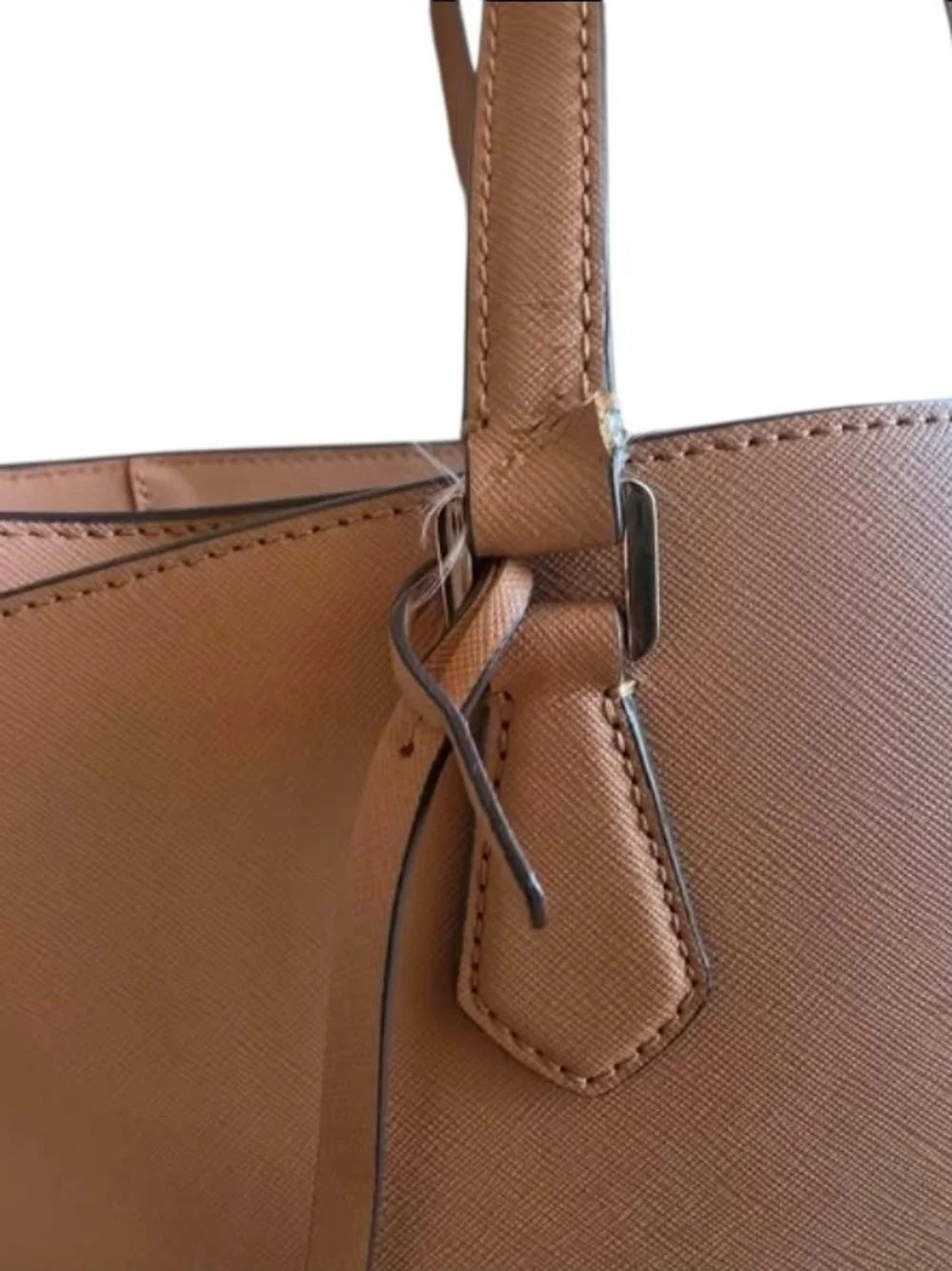 Tory Burch Robinson Large Tote Bag & Matching Zip Wallet Set – Cardamom Tan